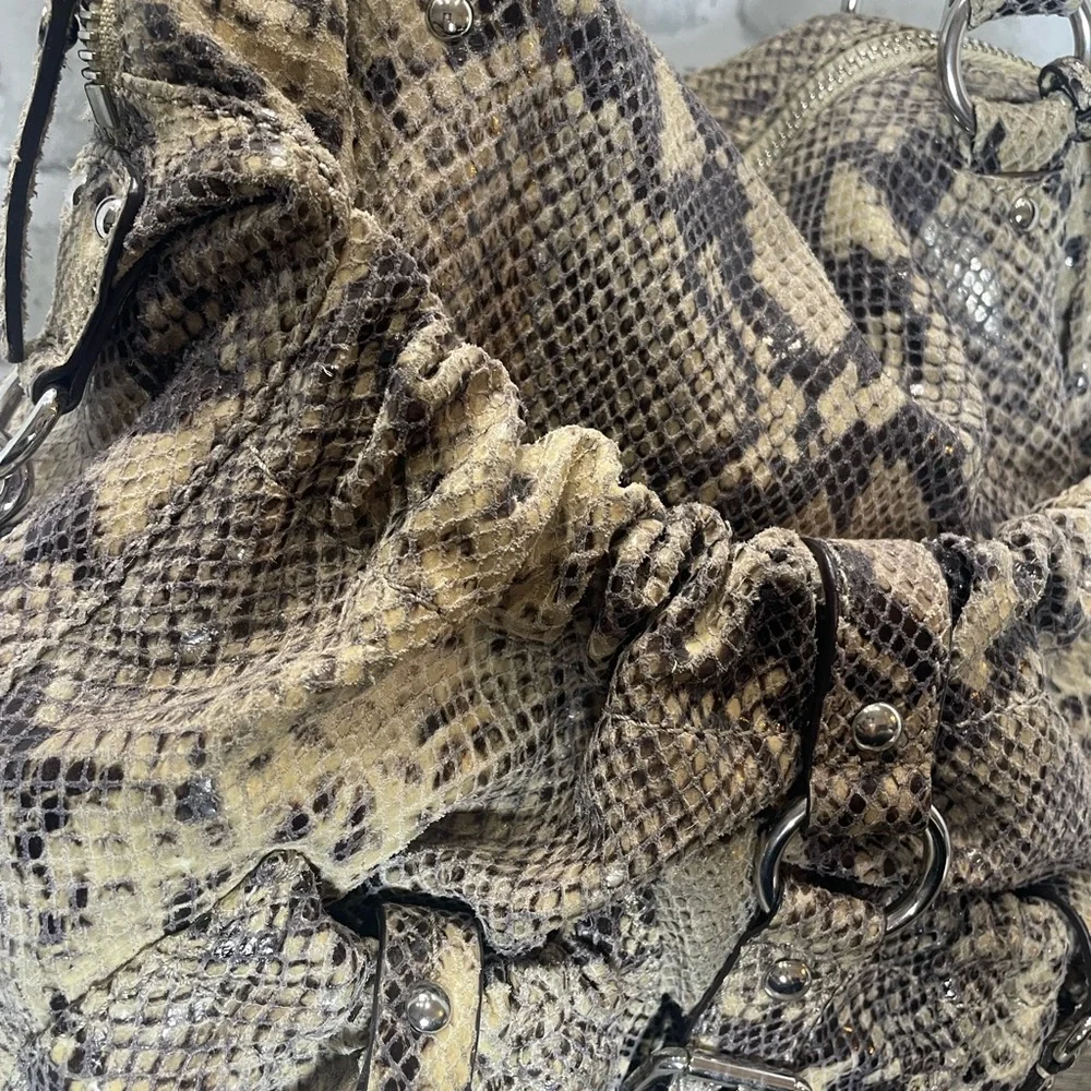 Michael Kors snakeskin print hobo satchel purse. Shoulder bag. Strap.pre-owned